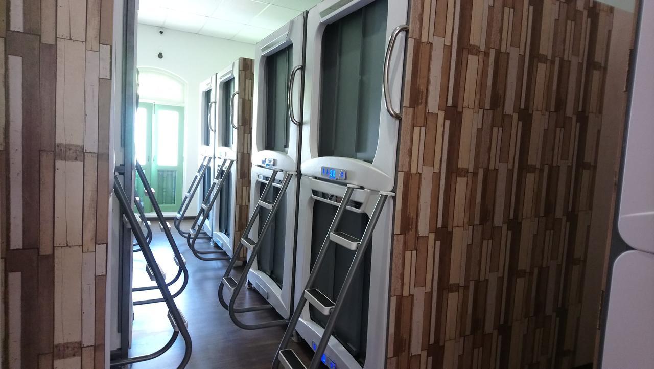 Stay With Me Capsules Hostel ملقا المظهر الخارجي الصورة