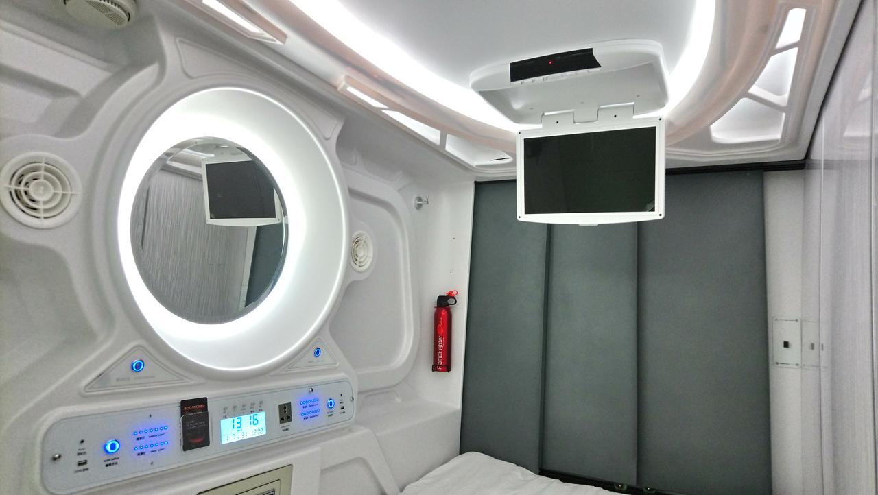 Stay With Me Capsules Hostel ملقا المظهر الخارجي الصورة